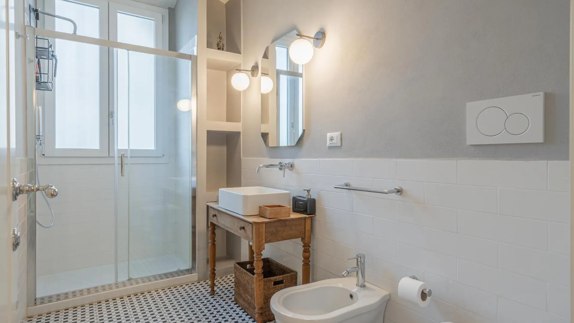 Apartment Appartamento Nel Centro Di Firenze Sul Fiume Arno Italy